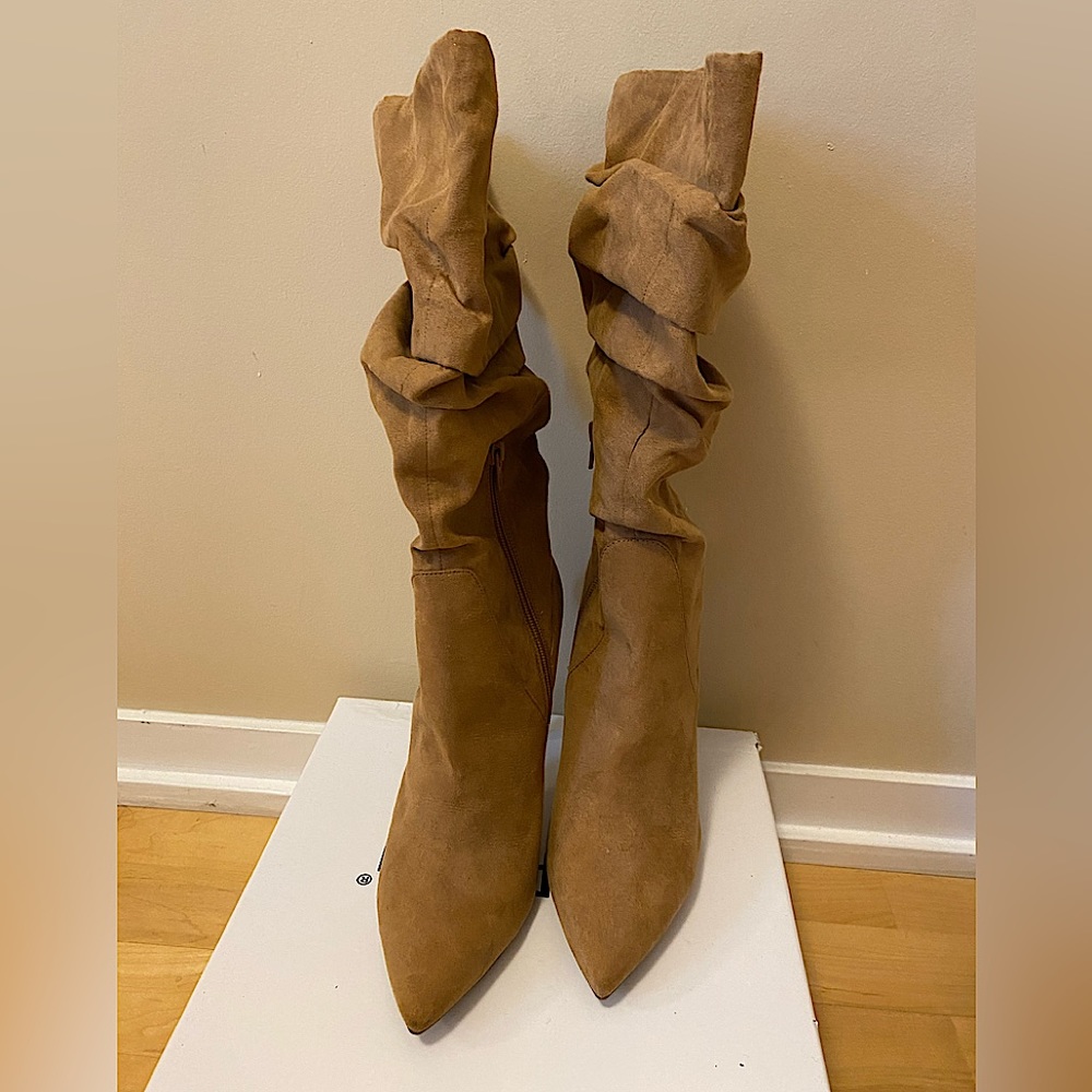 New Jessica Simpson Boots 👢 with Tag 🏷️ still at the Bottom👢